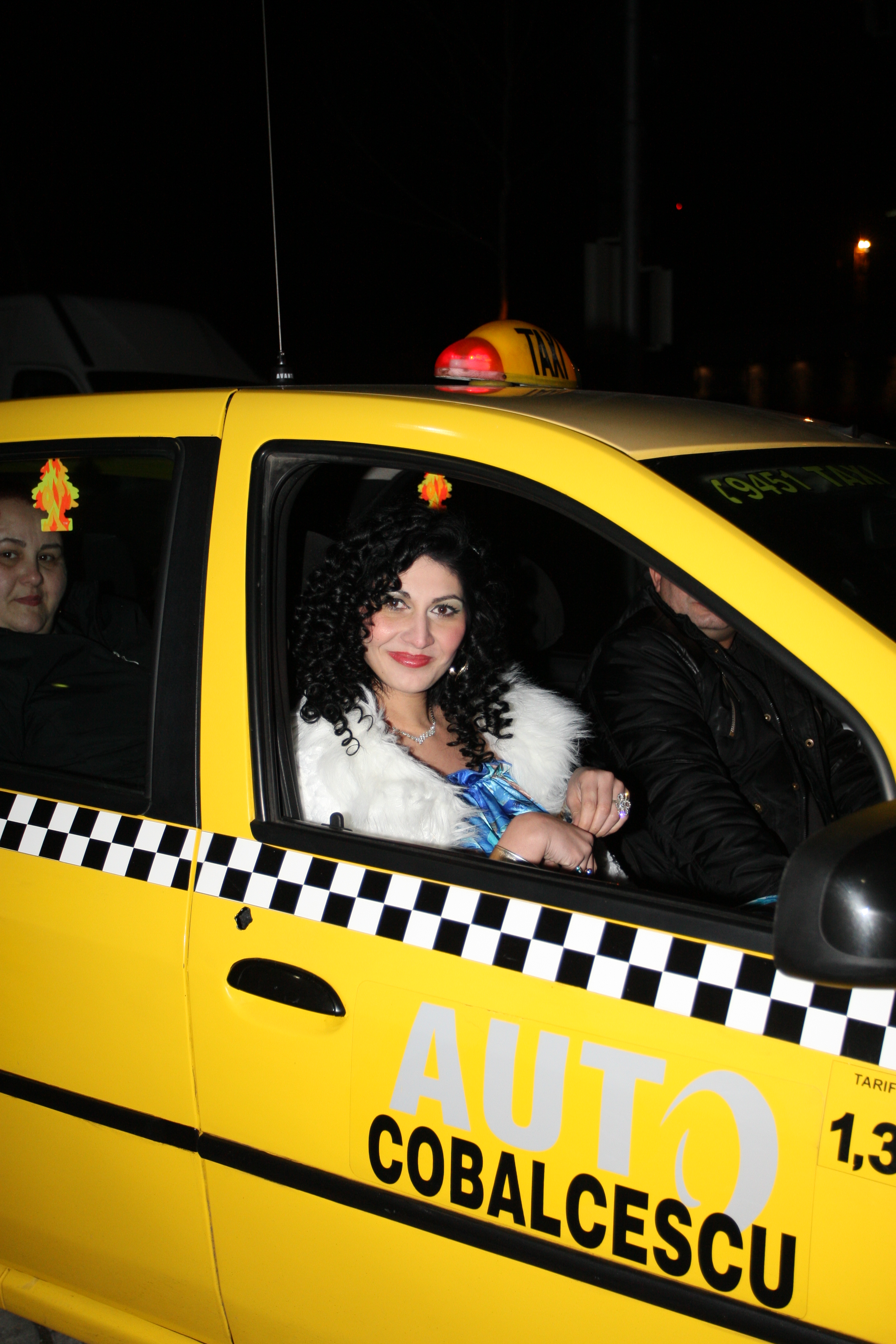 Desi a fost data afara, Loredana si-a pastrat cumpetul si zambetul