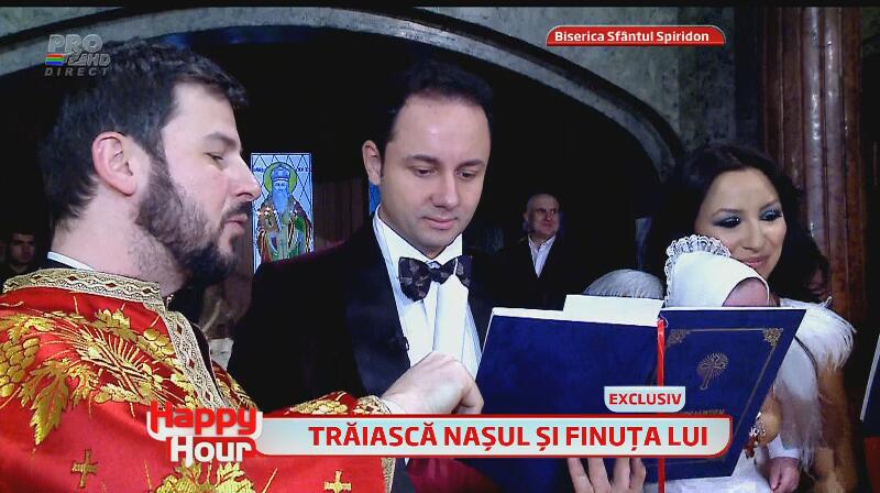 Imagini în premieră de la botezul fiicei lui Pepe! Vezi cum s-a comportat micuţa în biserică şi cum au creştinat-o naşii!