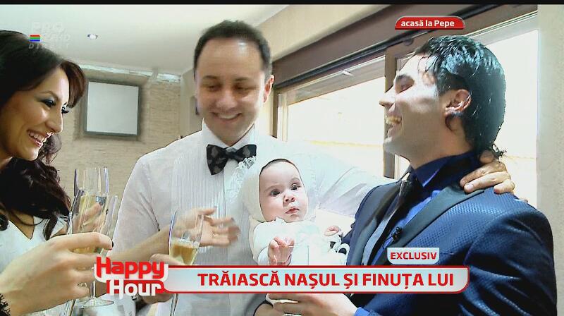 Imagini în premieră de la botezul fiicei lui Pepe! Vezi cum s-a comportat micuţa în biserică şi cum au creştinat-o naşii!