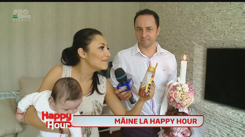 La o zi de la botez, Andra i-a făcut baie fetiţei lui Pepe în apă în care a pus aur şi miere, să-i fie viaţa dulce!