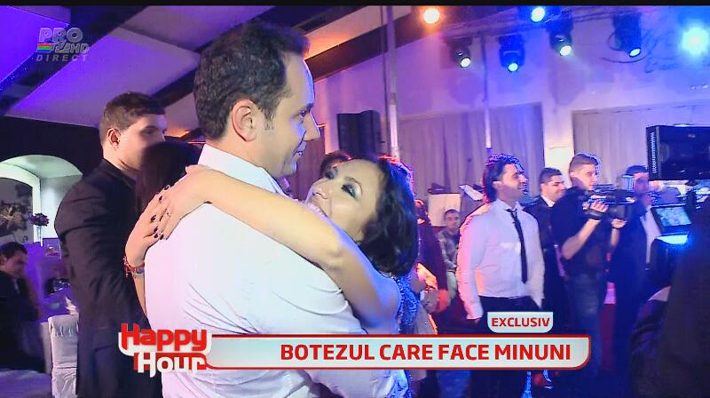 Ce party! Năşica Andra a dansat până dimineaţă...şi când n-a mai putut, şi-a dat pantofii jos şi a stat în picioarele goale!