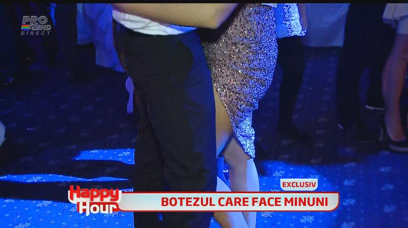 Ce party! Năşica Andra a dansat până dimineaţă...şi când n-a mai putut, şi-a dat pantofii jos şi a stat în picioarele goale!