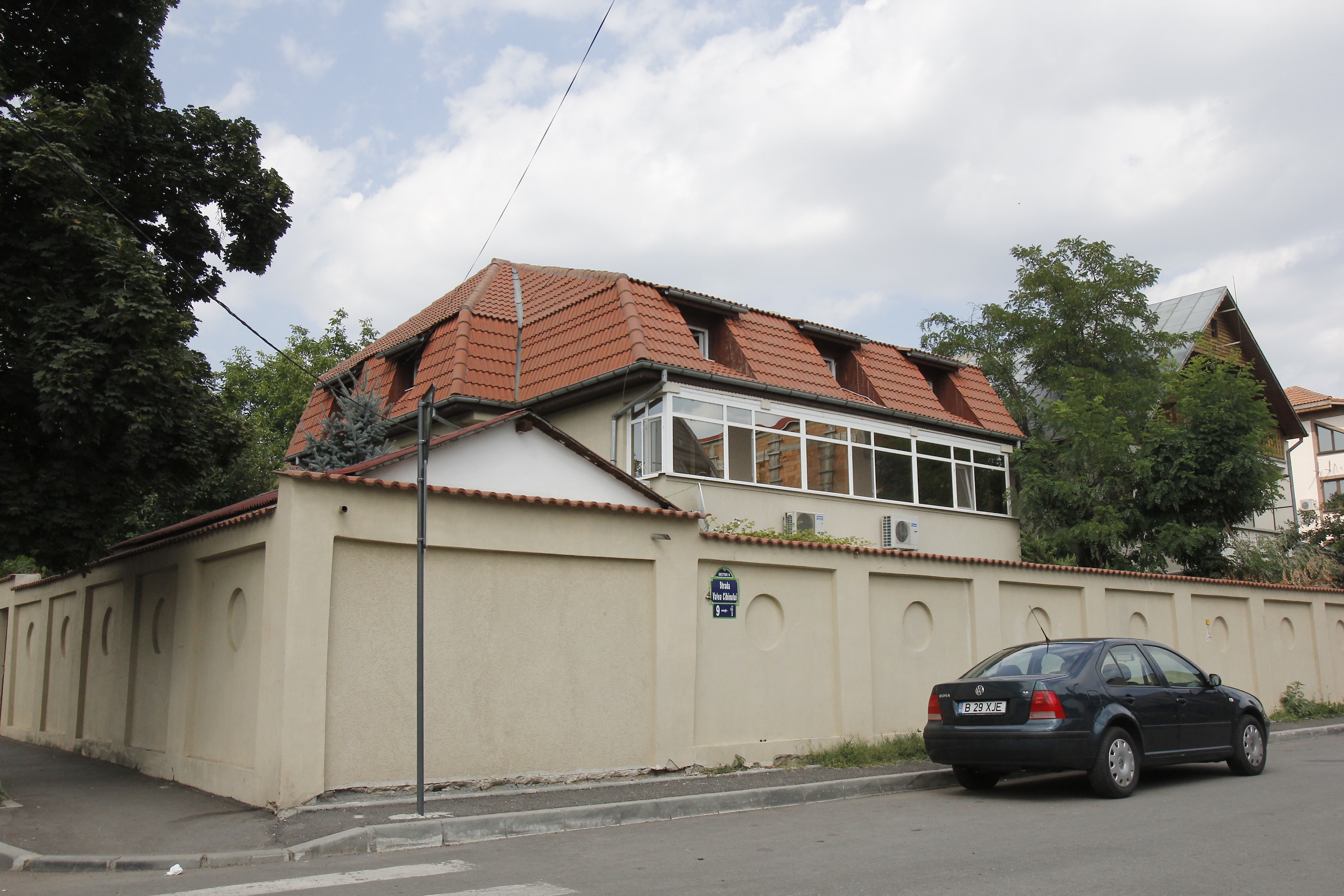 Asa arata casa in care locuieste actrita, alaturi de familia sa