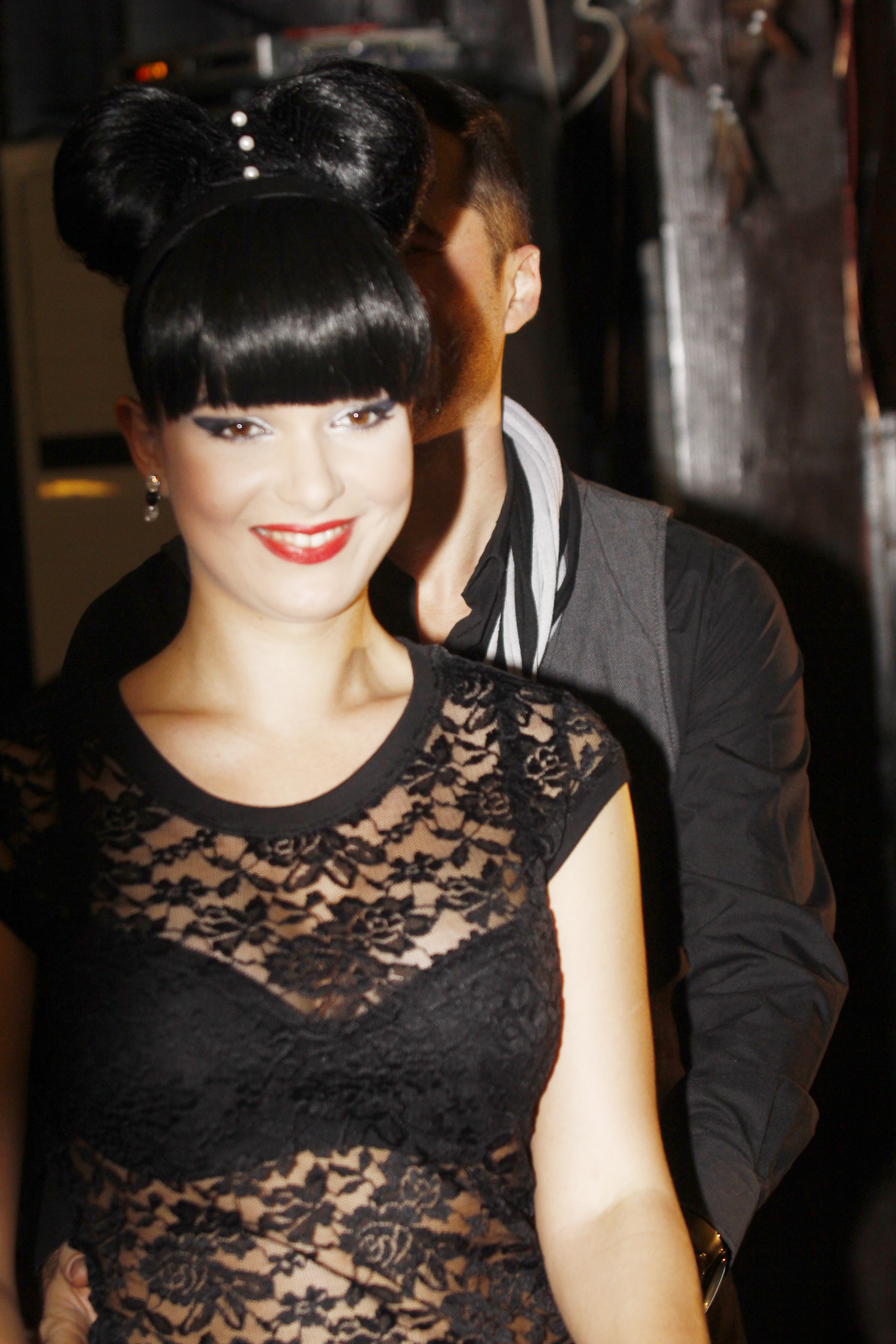 Deea si-a facut o frizura aparte, inspirata de personajul Mickey Mouse