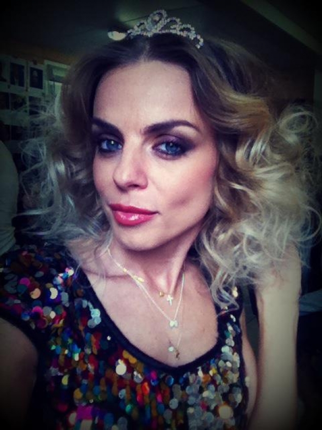 Să fie oare Jojo sau Zâna cea bună? Blondina vrea să facă o magie să vină primăvara mai repede! O susţinem sau nu?