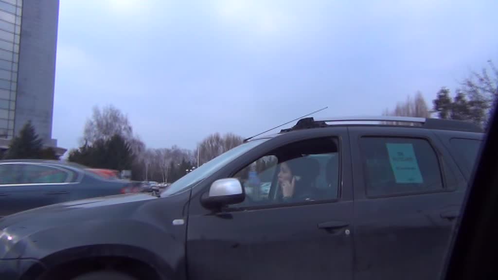 Bahmu a avut multe drumuri de facut, zilele trecute, dar si mai mult a vorbit la telefon