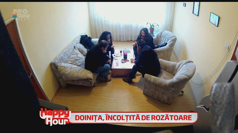 Doiniţa Oancea, isterie la maxim! Casa actriţei a fost plină de şoareci! Vezi cum bruneta a plâns şi s-a urcat pe calorifer!