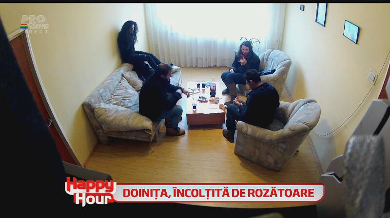 Doiniţa Oancea, isterie la maxim! Casa actriţei a fost plină de şoareci! Vezi cum bruneta a plâns şi s-a urcat pe calorifer!