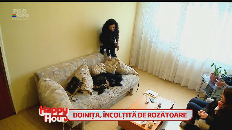 Doiniţa Oancea, isterie la maxim! Casa actriţei a fost plină de şoareci! Vezi cum bruneta a plâns şi s-a urcat pe calorifer!