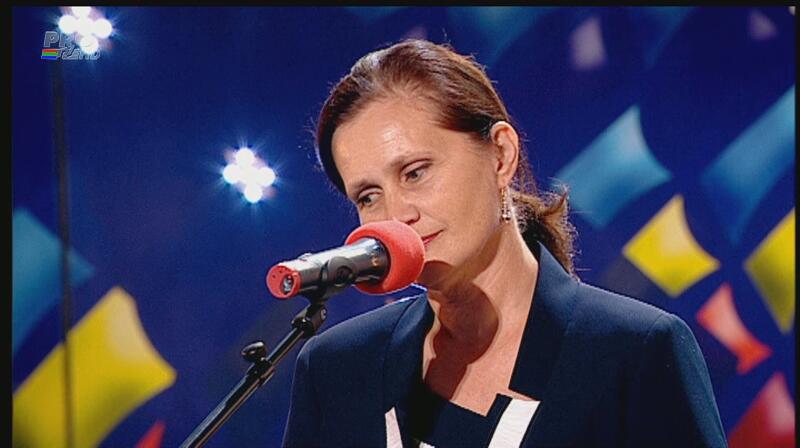 Asistenta a ridicat in picioare o intreagă sală! Vocea angelică de la Romanii au talent care l-a înmuiat şi pe Mihai Petre!