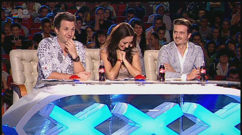 Asistenta a ridicat in picioare o intreagă sală! Vocea angelică de la Romanii au talent care l-a înmuiat şi pe Mihai Petre!