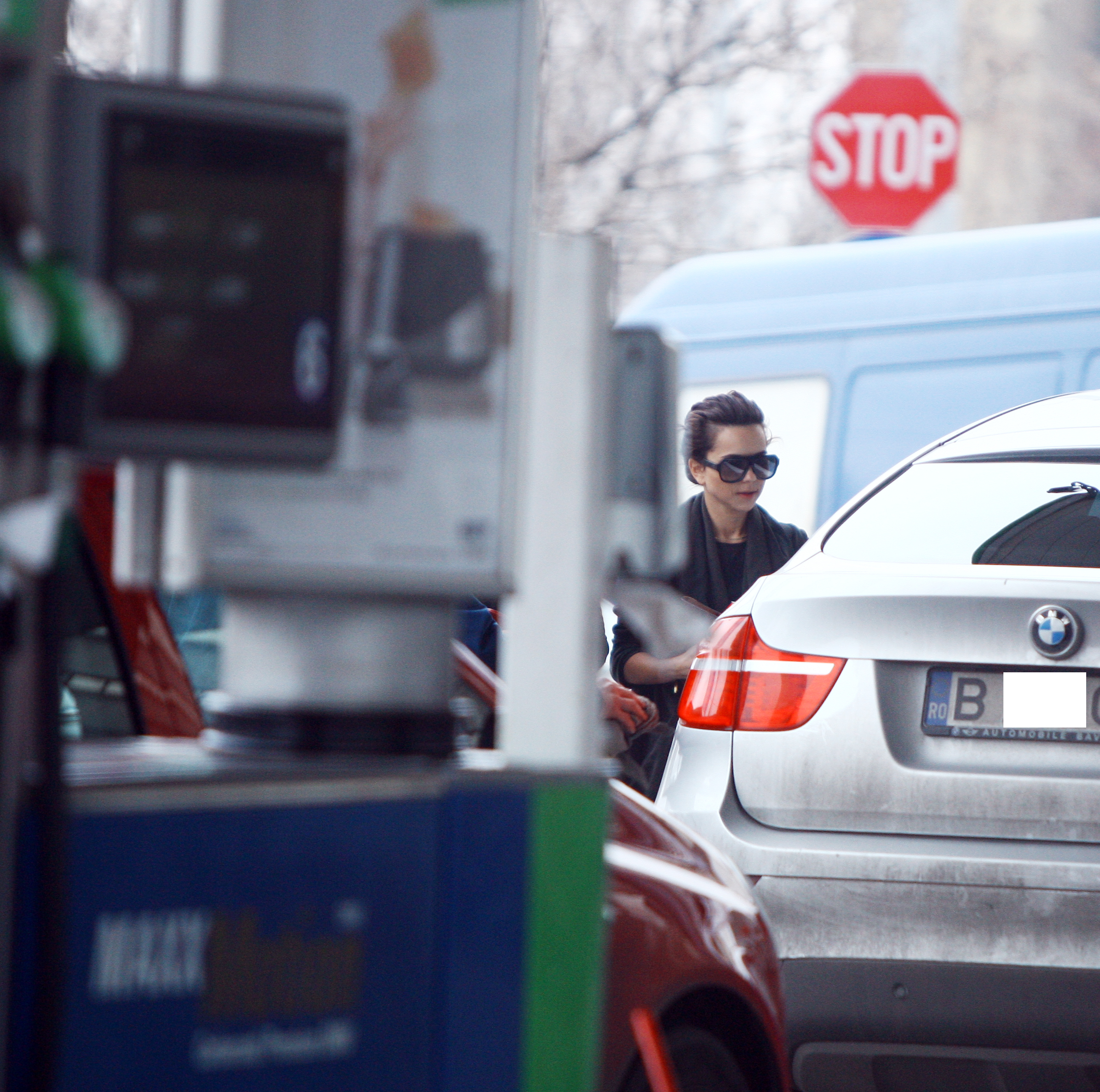 Cantareta constata ca angajatul benzinariei a facut treaba buna