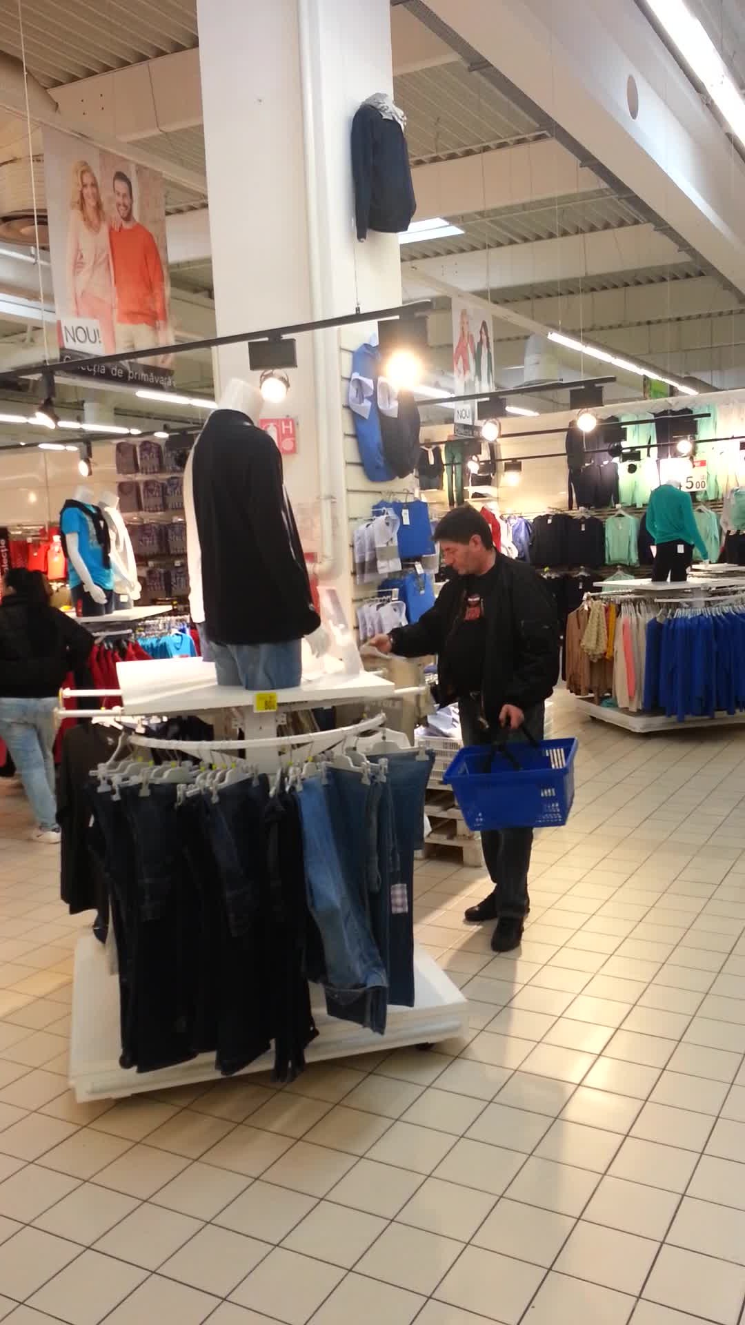 Actorul nu are fite atunci cand vine vorba de tinutele vestimentare