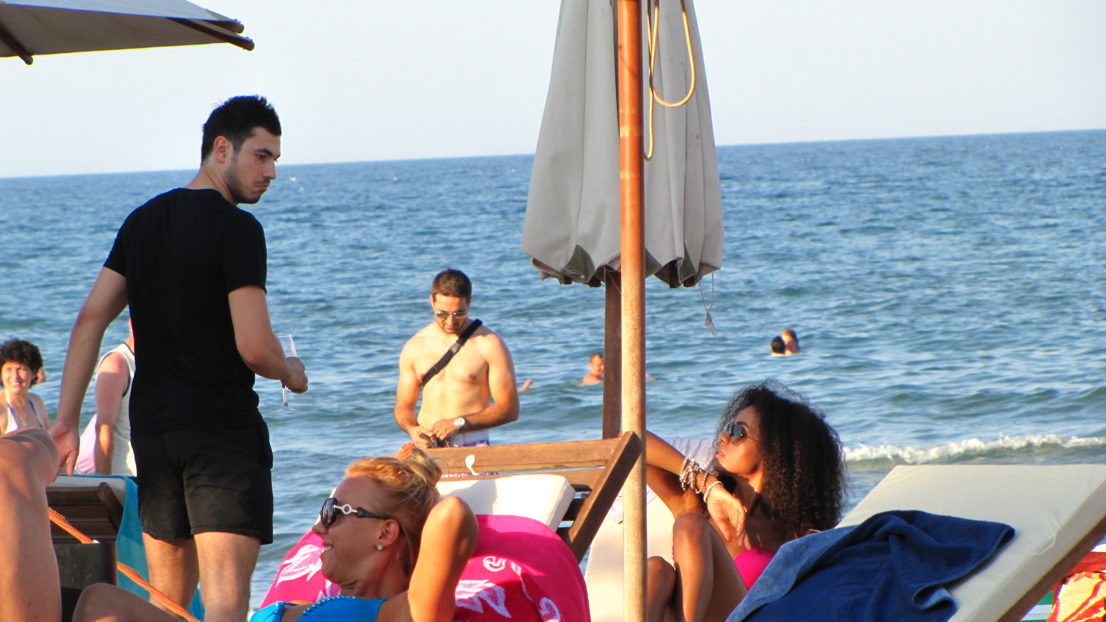 Piti Jr. a inceput sa o tatoneze pe mulatra inca de asta vara