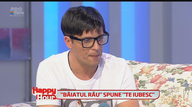 Lucian Viziru s-a făcut tocilar, dar tot drăguţ a rămas! Uite+l cum arată acum şi spune-ne dacă-l prinde noul look!