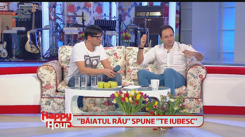 Lucian Viziru s-a făcut tocilar, dar tot drăguţ a rămas! Uite+l cum arată acum şi spune-ne dacă-l prinde noul look!