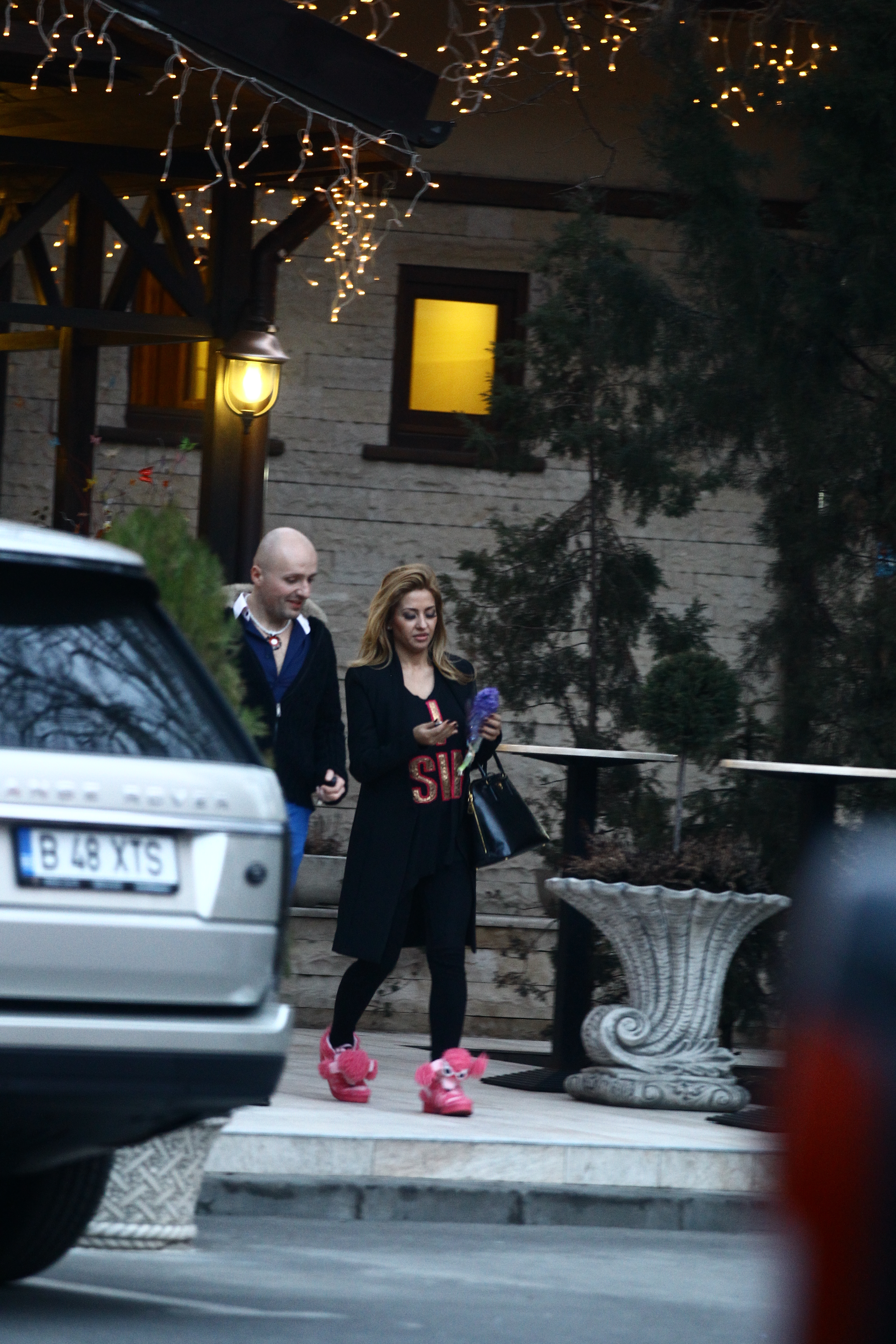 Cei doi ies foarte fericiti din local