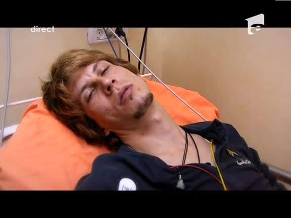 Pe parcursul show-ului de talente, lui Tudor i s-a facut rau de mai multe ori si a fost nevoie de interventia medicilor