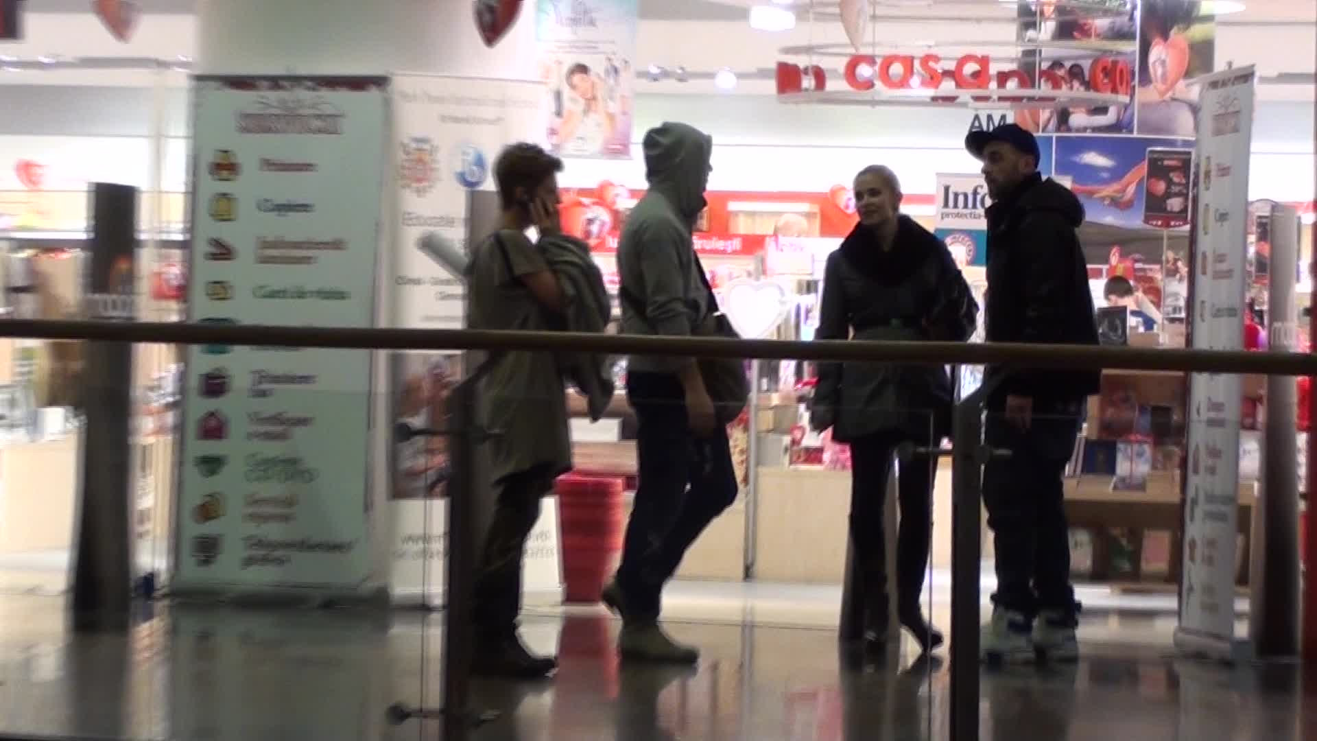 Crbl se intalneste cu Dana Nalbaru si Dragos Bucur si merg impreuna la film