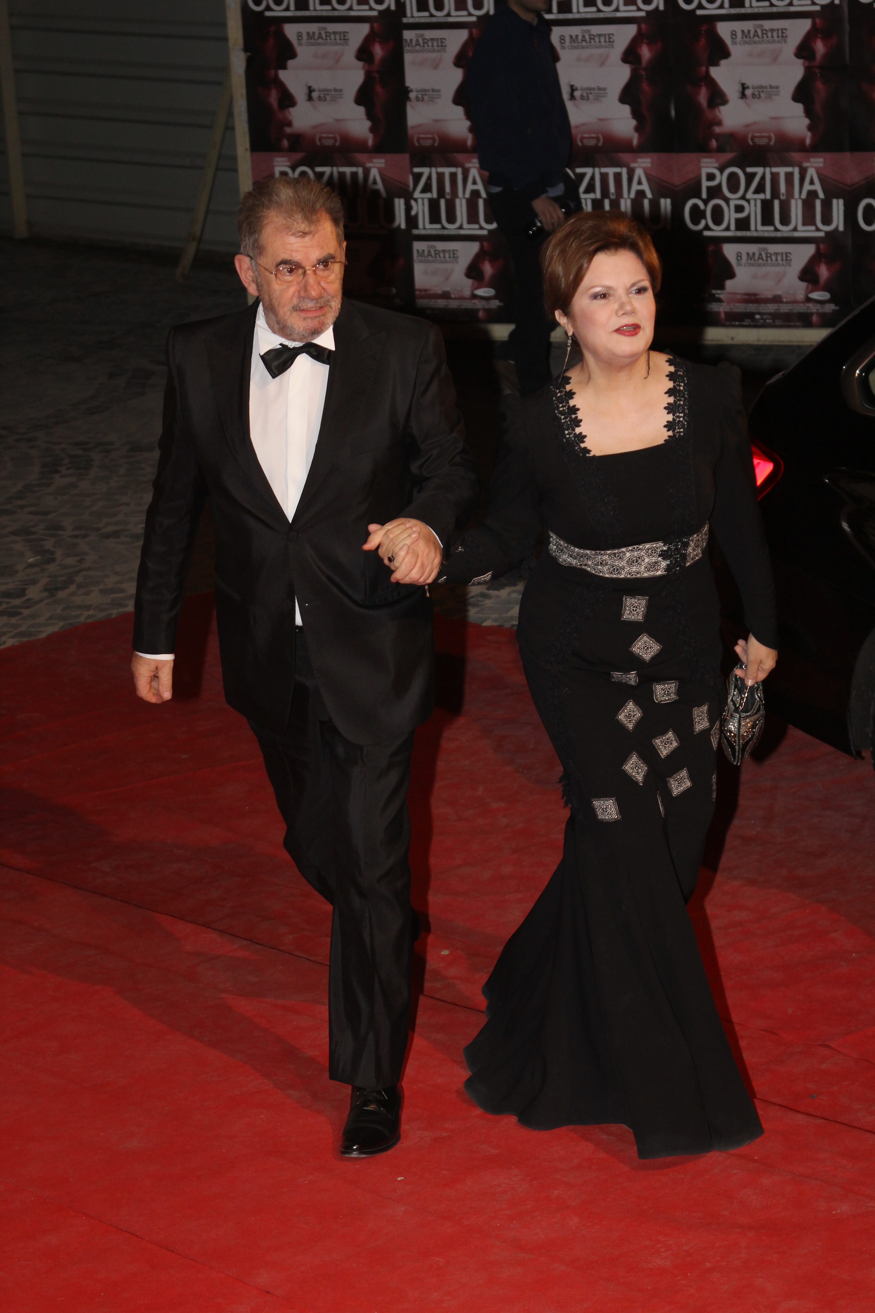 Cei doi actori fac parte din distributia filmului 