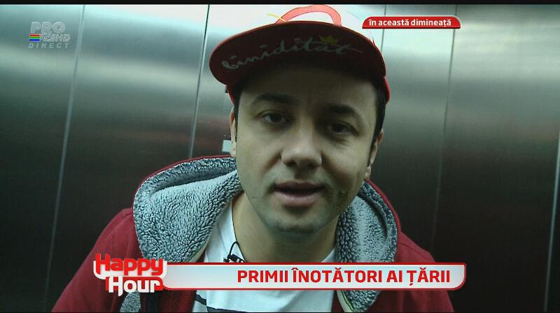 Cătălin Măruţă, noi peripeţii cu tripleţii Nicoletei Luciu - i-a dus la prima lecţie de înot!