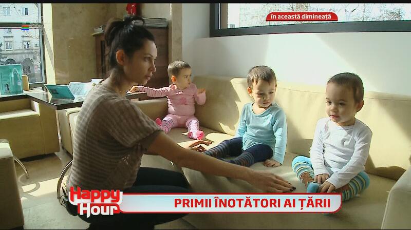 Cătălin Măruţă, noi peripeţii cu tripleţii Nicoletei Luciu - i-a dus la prima lecţie de înot!