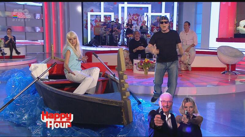 Schimbare spectaculoasă de look! Anca Ţurcaşiu blondă şi Mihai Constantinescu rapper! Îi prinde transformarea?