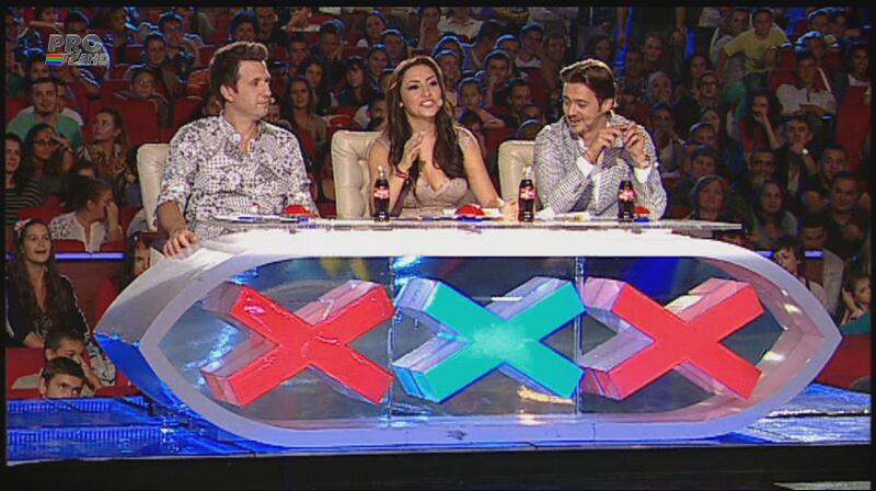 Cel mai ciudat cuplu de la Românii au talent! El şi-a făcut părul ca să arate ca Fuego, ea a cântat ca Nicoleta Guţă!