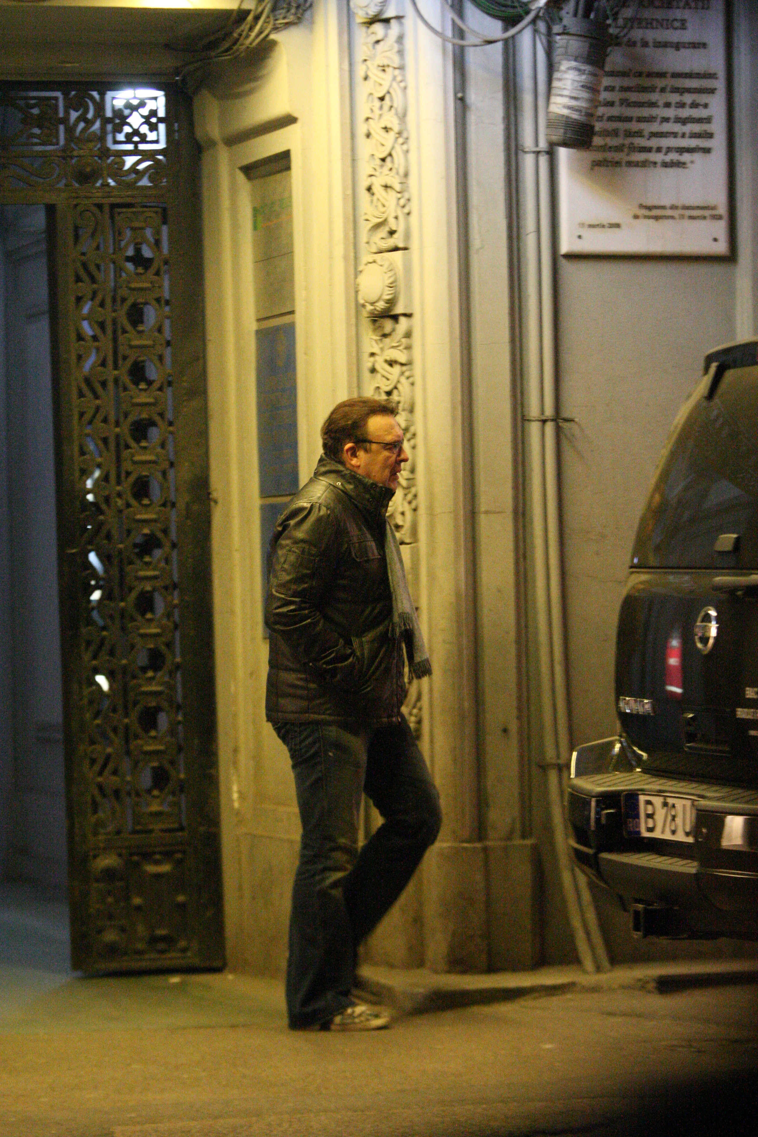 Desi a venit cu prietenii, Gabriel Cotabita prefera sa plece singur acasa