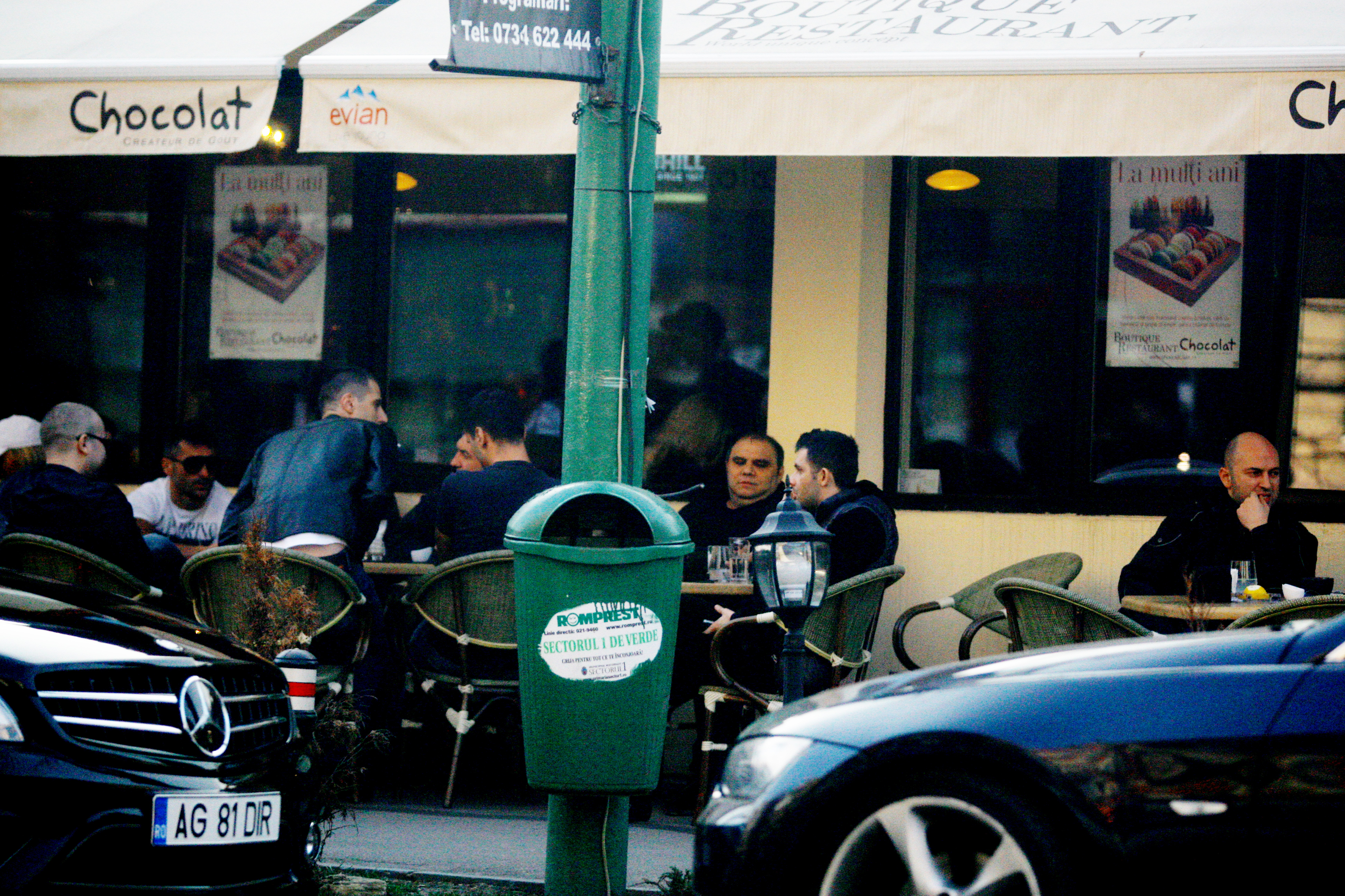 Fostul iubit al Andreei Spataru a iesit la terasa cu o gramada de prieteni