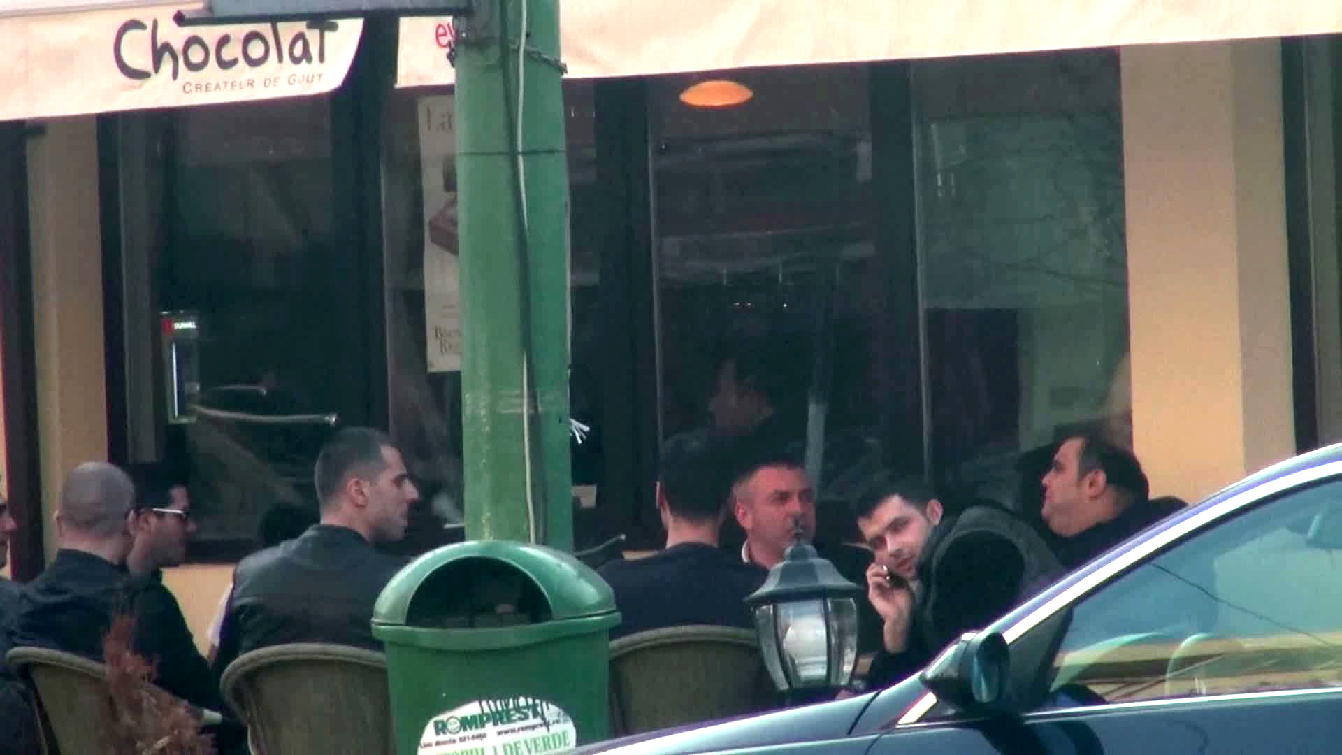 Ion Boschet a profitat de vremea buna de afara pentru a iesi in oras cu prietenii lui