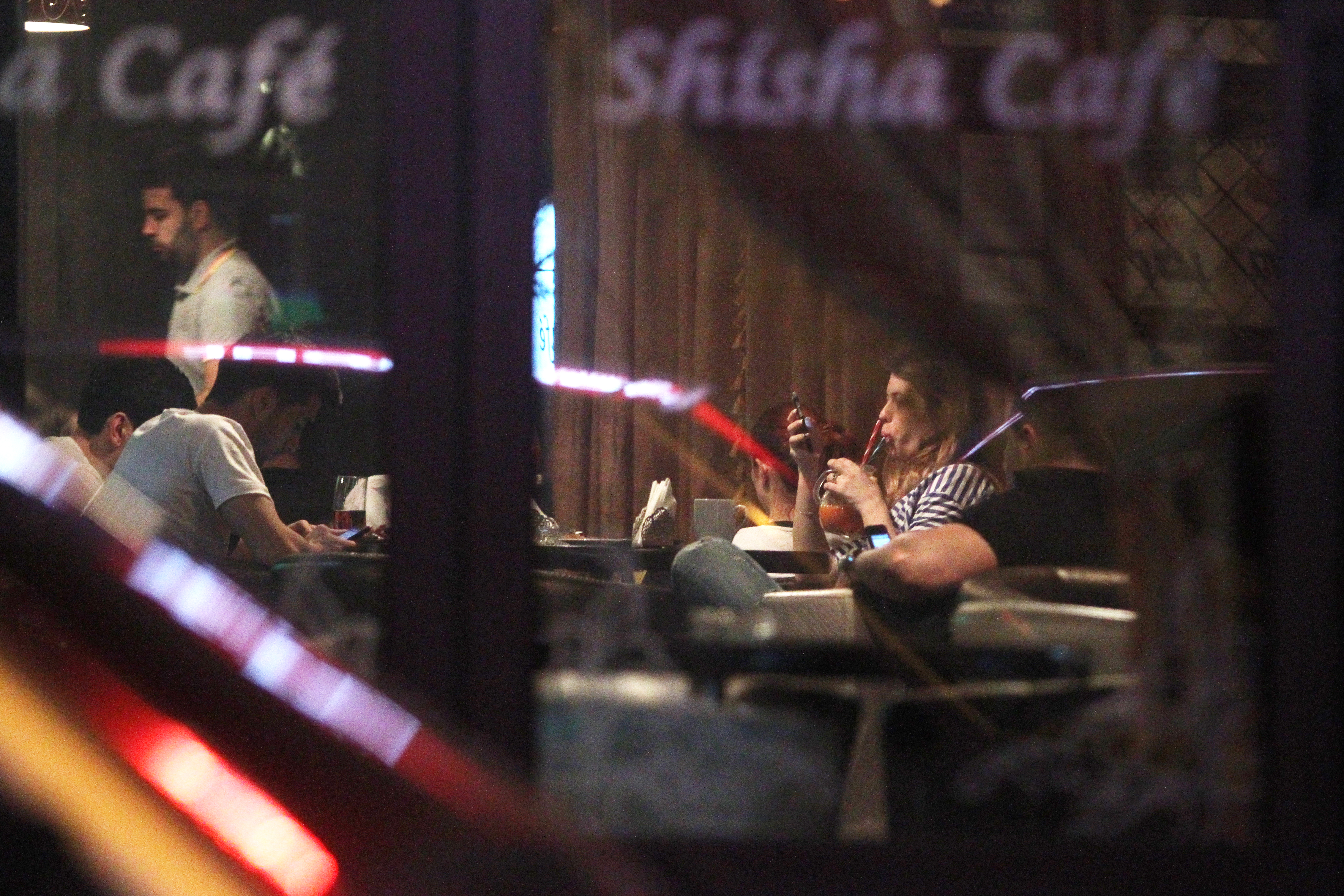 Elena Gheorghe si sora ei obisnuiesc sa iasa mereu impreuna