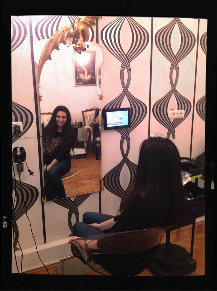 Doinţa Oancea şi-a schimbat radical look-ul! Bruneta a devenit roşcată! Îţi place cum îi stă?