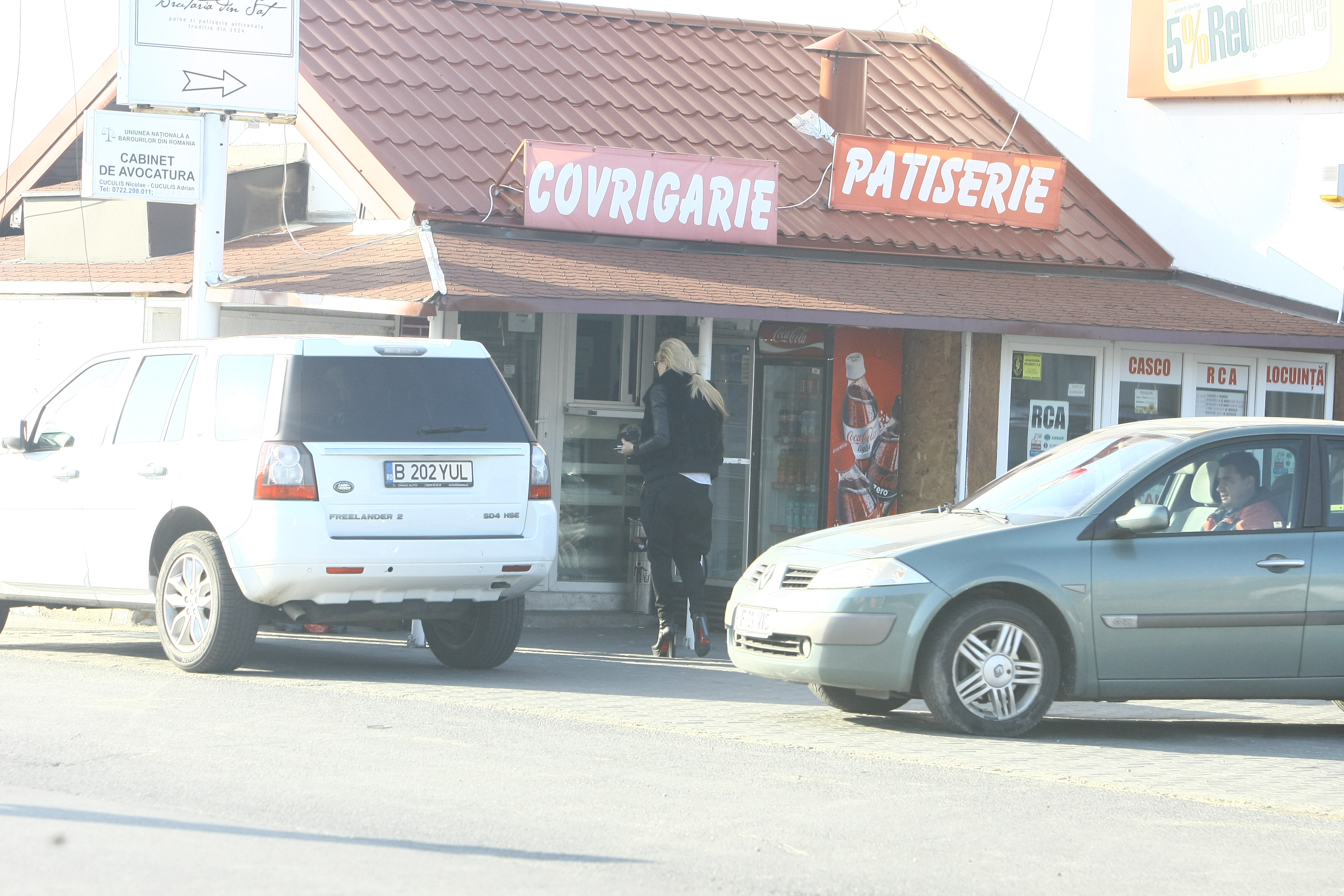 A mers tinta la ghiseu si a comandat o punga de covrigi
