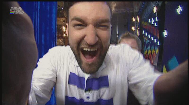 A lăsat de înţeles că este beat mort! În realitate, a făcut senzaţie cu dansul său!