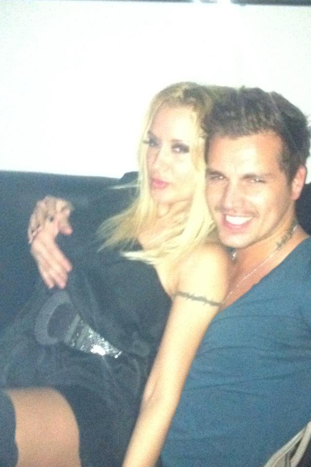 Desi a fost inselata de Barboni cu o pustoaica de 19 ani, Simona si-a iertat iubitul infidel