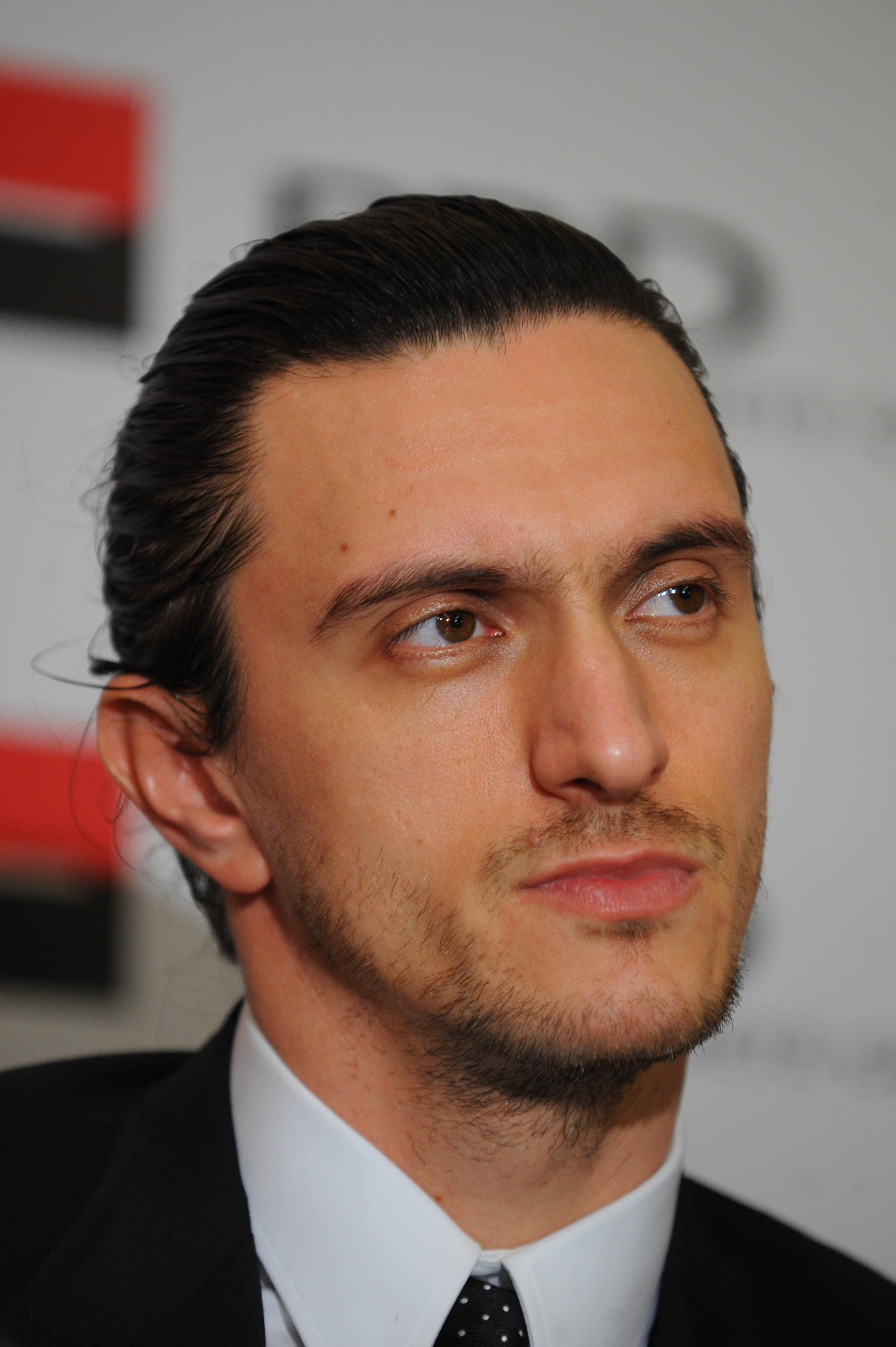 Se pare ca tot Borrielli a fost si motivul despartirii Madalinei de Dragos Savulescu