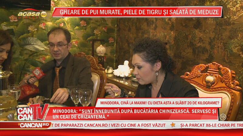 Minodora, cină extravagantă în oraş! A mâncat salata de meduze, piele de tigru şi raţa caramelizantă! Vezi daca i-a plăcut!