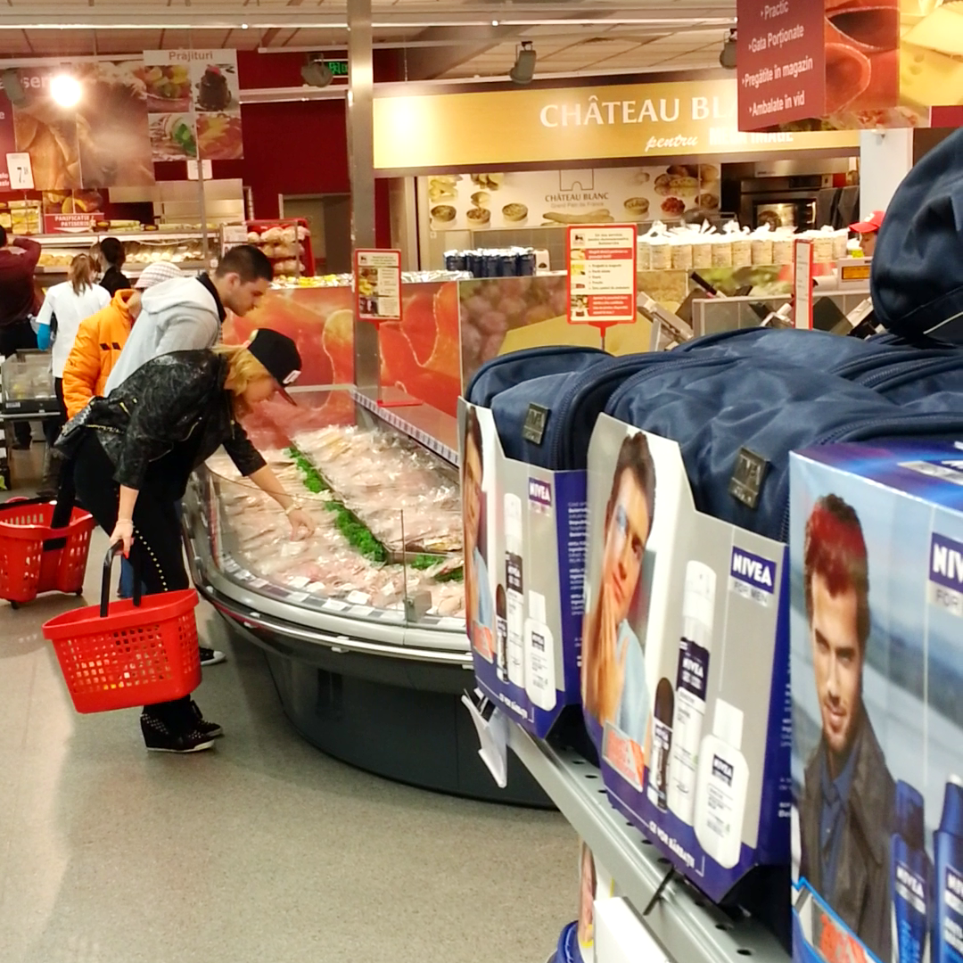 Delia a studiat oferta de carne, lapte, apa, condimente siapoi a trecut la produsele bio si de dieta