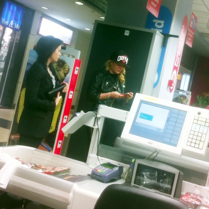 La casa, a platit si a umplut doua pungi uriase care, insa, nu i-au facut probleme