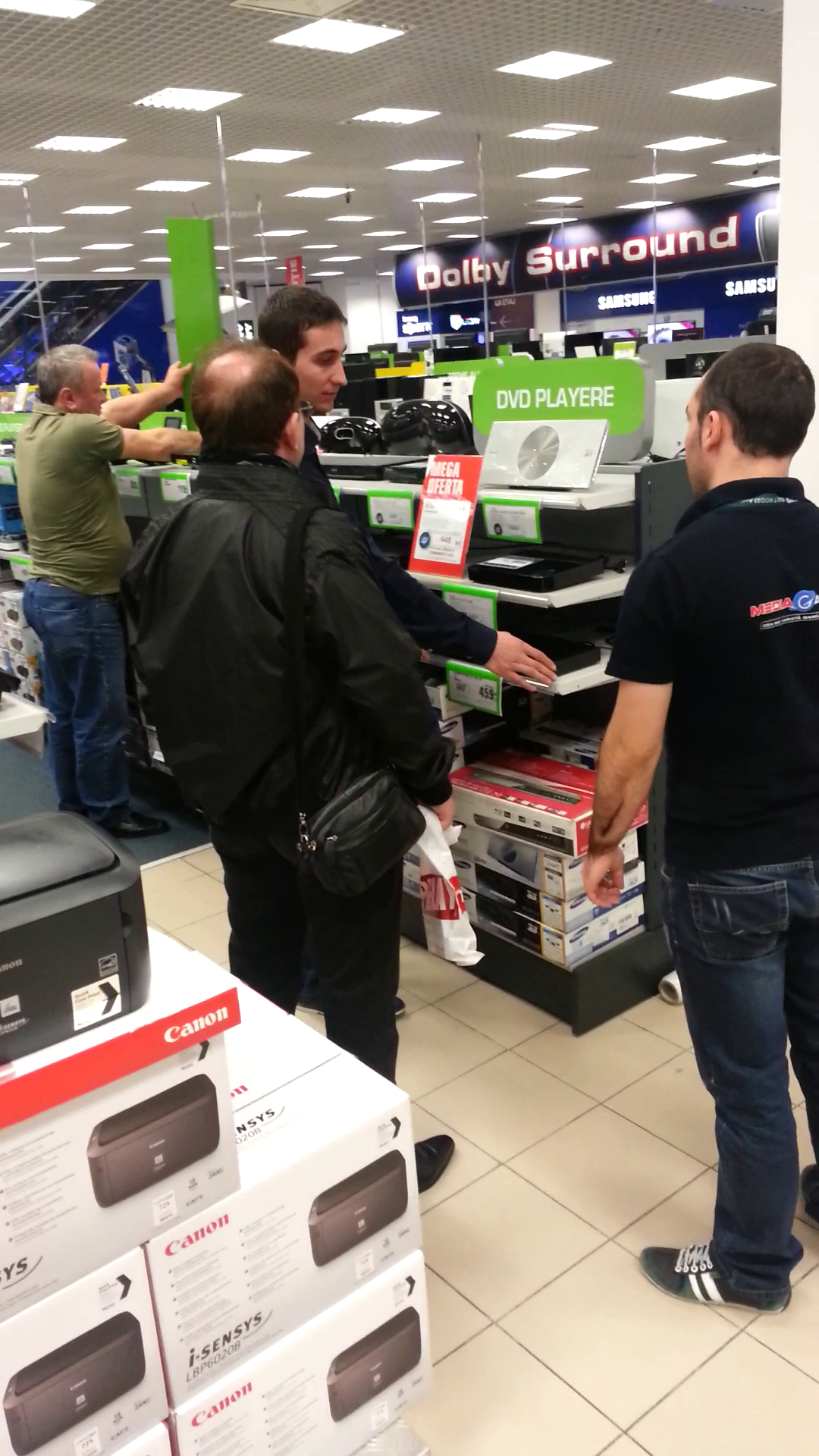 Din pacate niciun produs nu a fost pe placul marelui artist