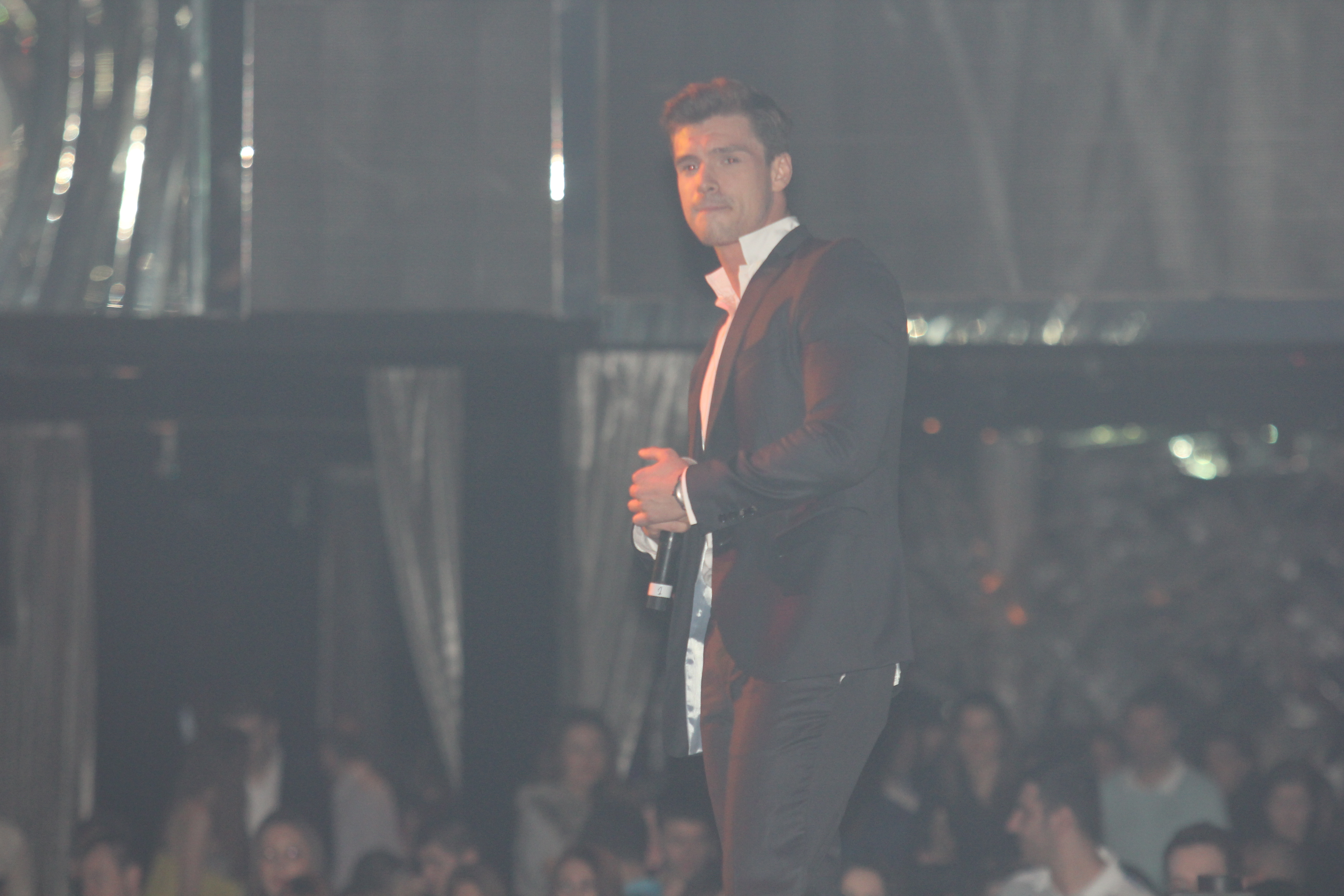 Bogdan Vladau s-a lansat in muzica, insa nu are foarte multe melodii