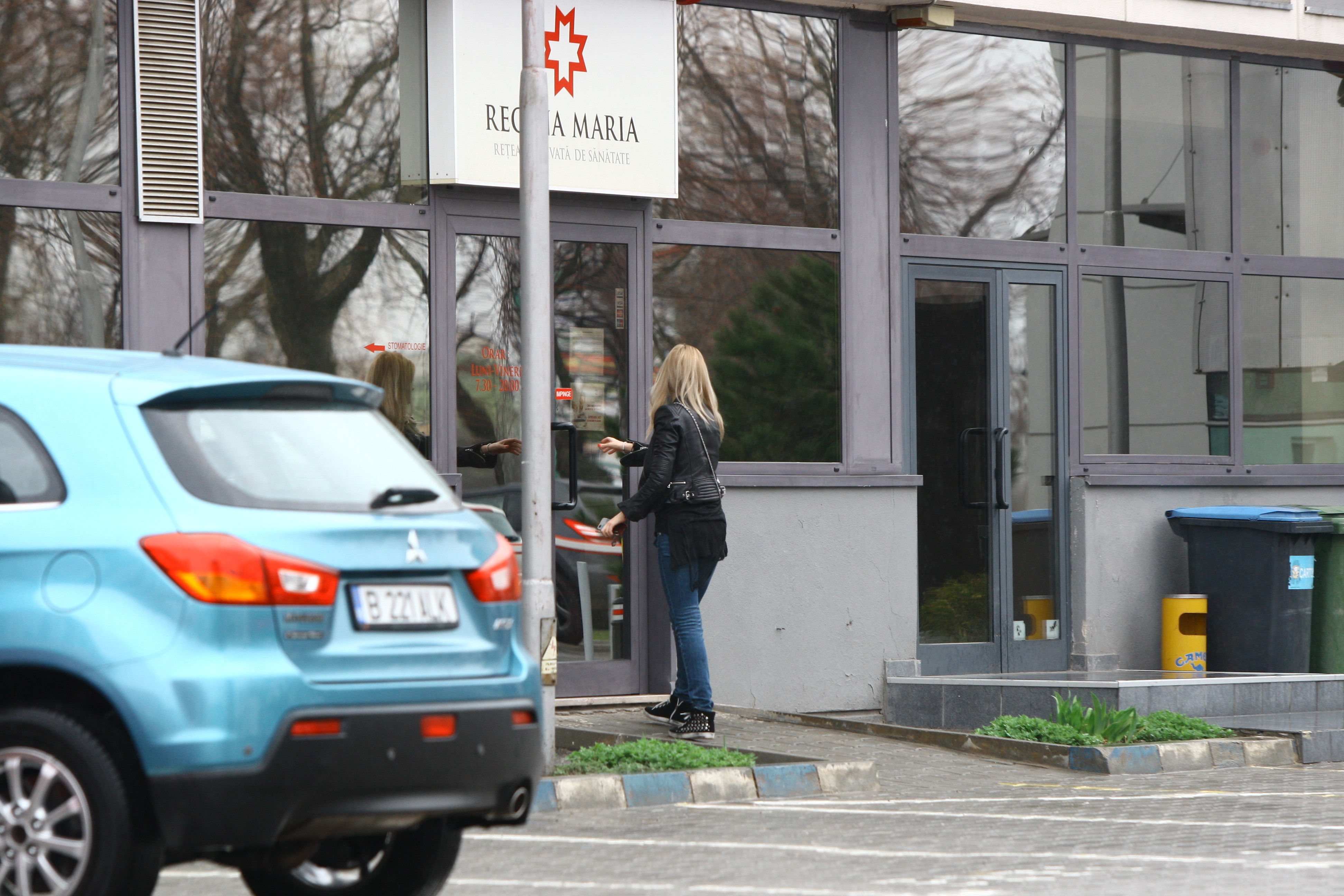 Artista intra in spital pentru a ajunge la timp la programare