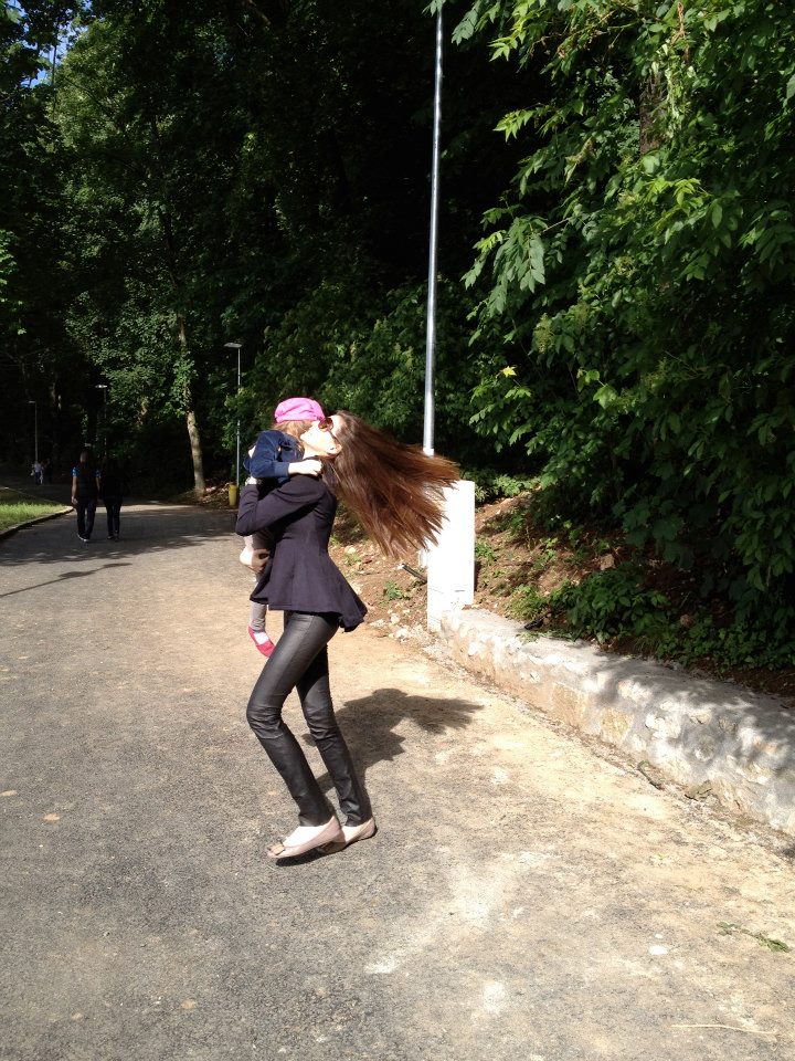 Emoţionant! Mesajul cutremurător al Monicăi Gabor pentru fetiţa ei, Irinuca! Citeşte ce i-a scris modelul micuţei!