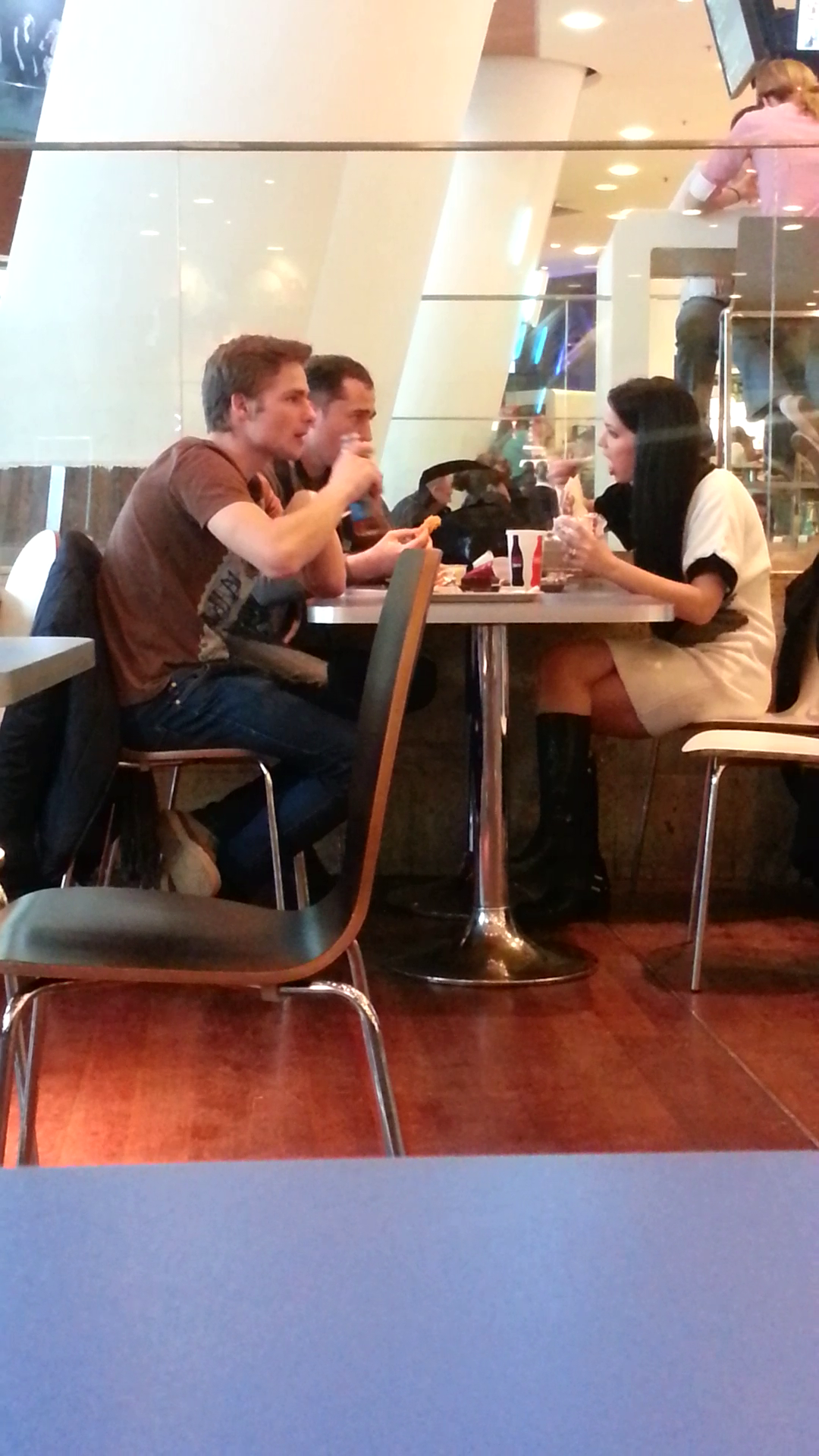 Deea infuleca pofticios dintr-o shaorma