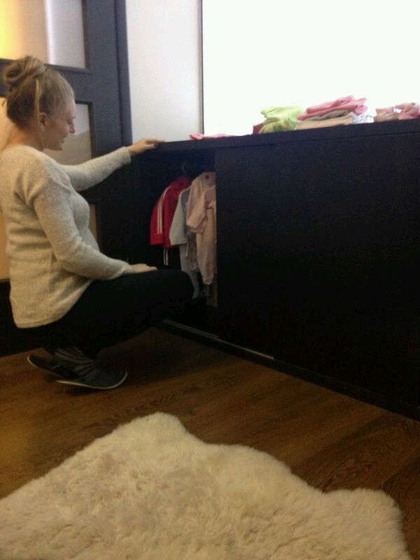 Viitorii parinti au pregatit in detaliu camera primului lor copil