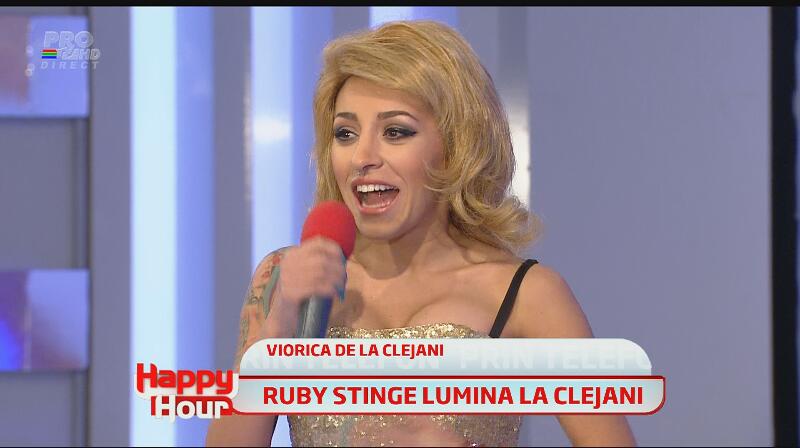 Schimbare de senzaţie pentru Ruby! Artista s-a făcut blondă şi a intrat în pielea Vioricăi de la Clejani! Îi stă bine?