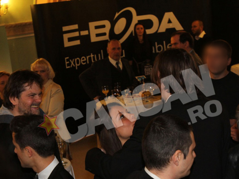 Florin Piersic Jr., apariţie nonconformistă la Gala Premiilor Gopo 2013! Actorul a venit îmbrăcat în hanorac!