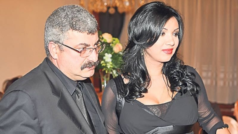 Mama lui Bahmuţeanu dă TOT din casă: