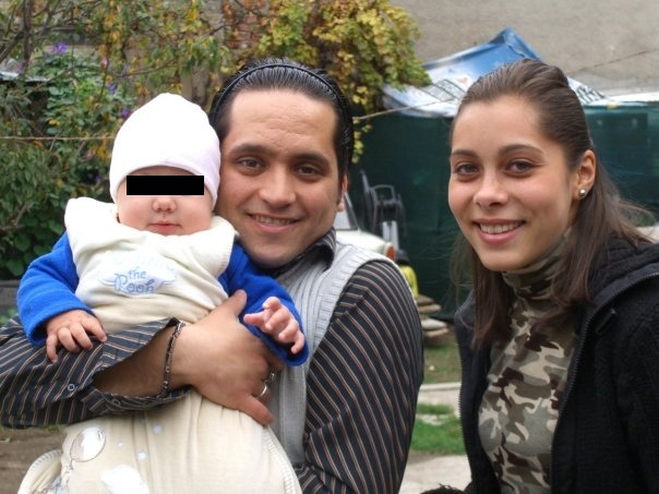 Mehrzad alaturi de sotia lui si o nepoata